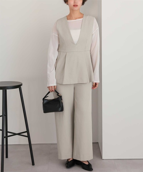 titivate（ティティベイト）の「Vネックペプラムドッキングオールインワン（つなぎ/オールインワン・レディース・ブラック/グレイッシュベージュ/ネイビー・M/S/SP/L）」の17枚目の写真