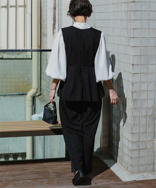 titivate（ティティベイト）の「Vネックペプラムドッキングオールインワン（つなぎ/オールインワン・レディース・ブラック/グレイッシュベージュ/ネイビー・M/S/SP/L）」の9枚目の写真