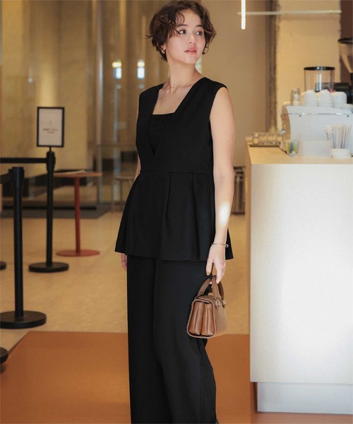 titivate（ティティベイト）の「Vネックペプラムドッキングオールインワン（つなぎ/オールインワン・レディース・ブラック/グレイッシュベージュ/ネイビー・M/S/SP/L）」の15枚目の写真