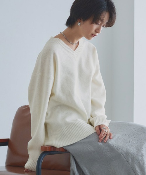 RASW(ラス)の「Vネックウールミックスニット(ニット/セーター・レディース・ピンク/グレー系その他/オフホワイト・L/M)」の18枚目の写真