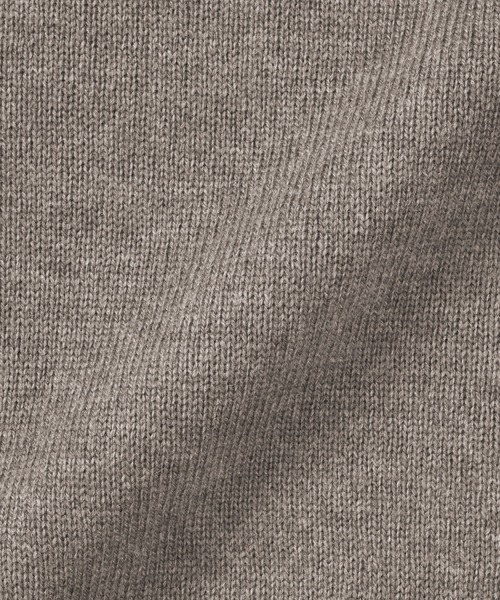 無印良品(ムジルシリョウヒン)の「婦人 洗えるウールミドルゲージVネックカーディガン(カーディガン/ボレロ・レディース・オートミール/チャコールグレー/ブラック/ダークブラウン系/ライトグリーン/キャメル・XL/S/XS/L/M)」の19枚目の写真