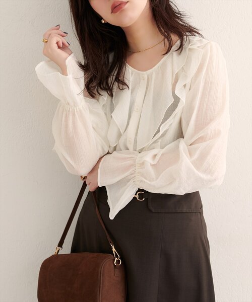 natural couture（ナチュラルクチュール）の「【WEB限定】フリリーブラウス（シャツ/ブラウス・レディース・ブラック/ブラウン/イエロー/オフホワイト・FREE）」の13枚目の写真