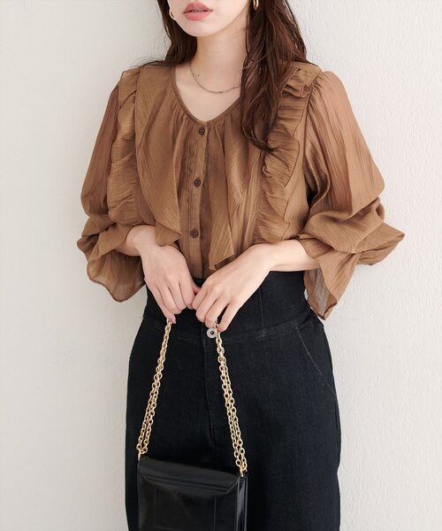 natural couture（ナチュラルクチュール）の「【WEB限定】フリリーブラウス（シャツ/ブラウス・レディース・ブラック/ブラウン/イエロー/オフホワイト・FREE）」の3枚目の写真