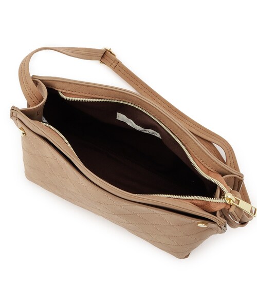 SHOO・LA・RUE（シューラルー）の「ステッチショルダーバッグ（ショルダーバッグ・レディース・キャメル/ブラック/グレー・00）」の13枚目の写真