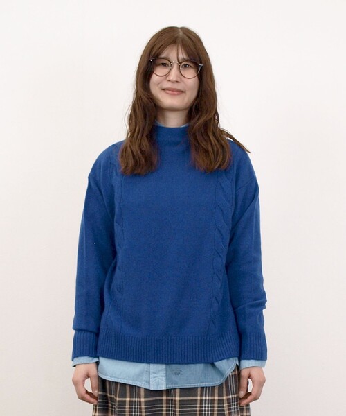 J.PRESS YORK STREET(ジェイプレスヨークストリート)の「【WOMEN】ケーブルポイント ボトルネック ニット(ニット/セーター・レディース・ブルー系/ネイビー系/レッド系/アイボリー系・F)」の4枚目の写真