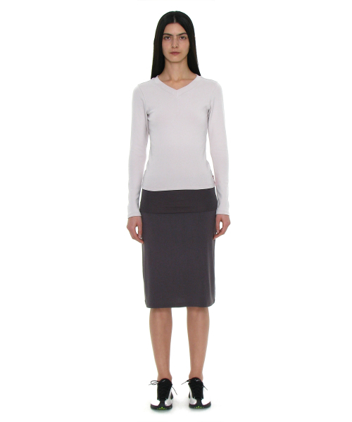 PARTIMENTO WOMEN(パルティメントウィメン)の「PWC Vネックベビー長袖Tシャツ_ライトグレー(Tシャツ/カットソー・レディース・その他・MEDIUM/LARGE/SMALL)」の2枚目の写真