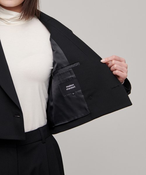 MUSINSA STANDARD WOMAN（ムシンサスタンダードウーマン）の「ウィメンズノッチドダブルクロップブレザー[ブラック]（テーラードジャケット・レディース・その他・LARGE/MEDIUM/X-SMALL/SMALL）」の7枚目の写真
