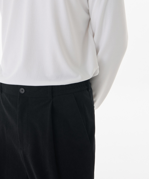 MUSINSA STANDARD（ムシンサスタンダード）の「14W コーデュロイワンタックワイドバンディングパンツ [ブラック]（スラックス・メンズ・その他・40/38/42/36/34/32/30/26/28）」の5枚目の写真