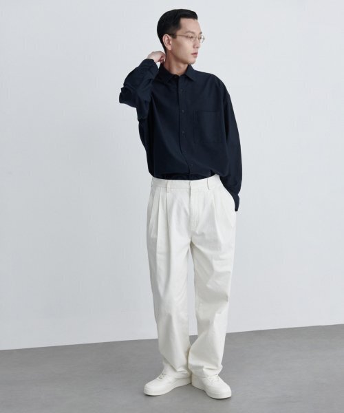 MUSINSA STANDARD（ムシンサスタンダード）の「スリータックセミバルーンチノパンツ[クリーム]（その他パンツ・メンズ・その他・40/38/42/36/32/30/31/33/26/27/28/29）」の3枚目の写真