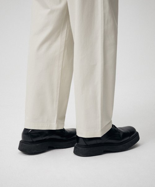 MUSINSA STANDARD（ムシンサスタンダード）の「スリータックセミバルーンチノパンツ[クリーム]（その他パンツ・メンズ・その他・40/38/42/36/32/30/31/33/26/27/28/29）」の12枚目の写真