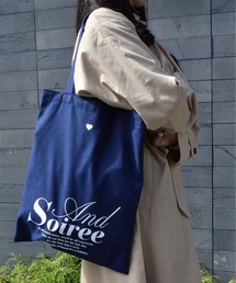 ＆soiree（アンドソワレ）の「【＆soiree】メッセージロゴプリントトート（トートバッグ）」