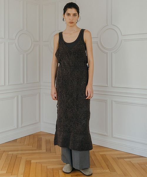 CREDONA(クレドナ)の「CROCHET CAMI/クロシェキャミ(ワンピース・レディース・チャコールグレー/アイボリー・FREE)」の15枚目の写真