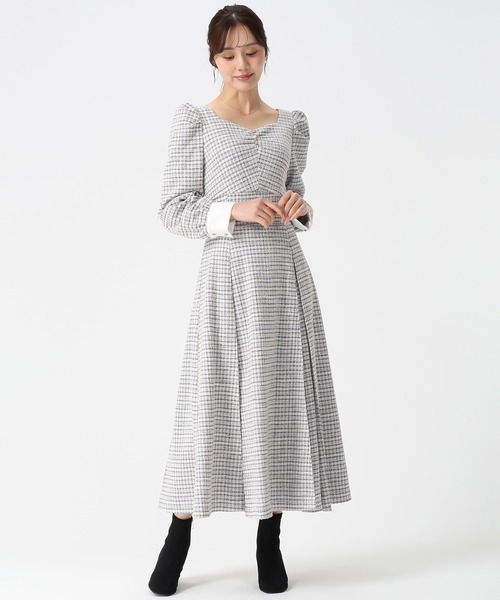 31 Sons de mode（トランテアン　ソン　ドゥ　モード）の「2025秋冬新作 カットジャガードフレアワンピース（ワンピース・レディース・ブルー/ブラック/ベージュ・S/M）」の3枚目の写真