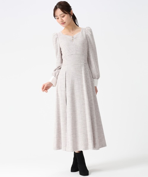 31 Sons de mode（トランテアン　ソン　ドゥ　モード）の「2025秋冬新作 カットジャガードフレアワンピース（ワンピース・レディース・ブルー/ブラック/ベージュ・S/M）」の4枚目の写真