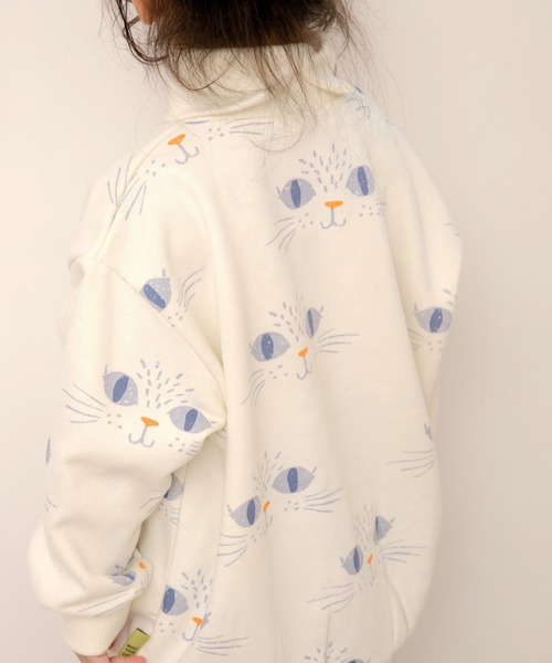 MAKE YOUR DAY（メイクユアデイ）の「キャッツアイ裏起毛総柄トレーナー■80～140cm（スウェット・キッズ・ブラック/アイボリー・80/90/100/110/120/130/140）」の6枚目の写真