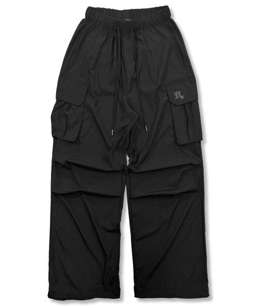 DAMISH(ダミシュ)の「マットグロスパラシュートカーゴパンツ_ブラック(スウェットパンツ・レディース・ブラック・FREE)」の3枚目の写真