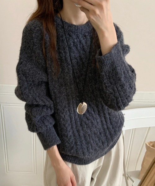 ONEP STAR(ワンピスター)の「ケーブル編ゆるニットトップス(ニット/セーター・レディース・レッド/ネイビー/ピンク/ダークグレー/オレンジ/ライトブルー/ブラック/ベージュ/ロイヤルブルー・FREE)」の3枚目の写真