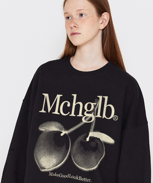 MATCHGLOBE(マッチグローブ)の「トゥワイス ピーチ スウェットシャツ(ブラック)(スウェット・レディース・その他・FREE)」の1枚目の写真