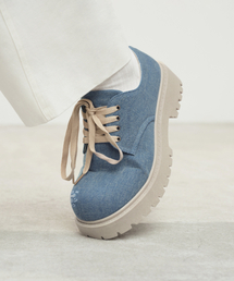 6FT（シックスフィット）の「[ミヌのコーデ x シックスフィット] ボールドトゥダービー (デニム) - スカイブルー（ドレスシューズ）」
