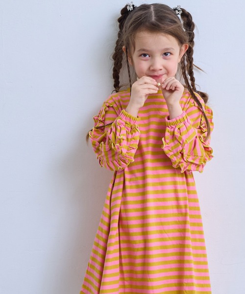 MARKEY'S(マーキーズ)の「フリルスリーブボーダーワンピース(ワンピース・キッズ・ブラック系その他/イエロー系その他/レッド系その他・90/150/140/130/120/110/100)」の1枚目の写真