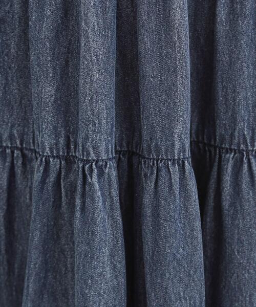 SHOO・LA・RUE（シューラルー）の「【ライトオンスデニム/S-LL】女性らしさをプラスする ティアードデニムロングスカート（デニムスカート・レディース・ブルー系その他/ライトブルー/ブラック・02/01/04/03）」の15枚目の写真