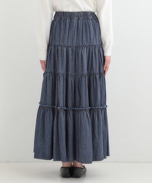 SHOO・LA・RUE（シューラルー）の「【ライトオンスデニム/S-LL】女性らしさをプラスする ティアードデニムロングスカート（デニムスカート・レディース・ブルー系その他/ライトブルー/ブラック・02/01/04/03）」の18枚目の写真