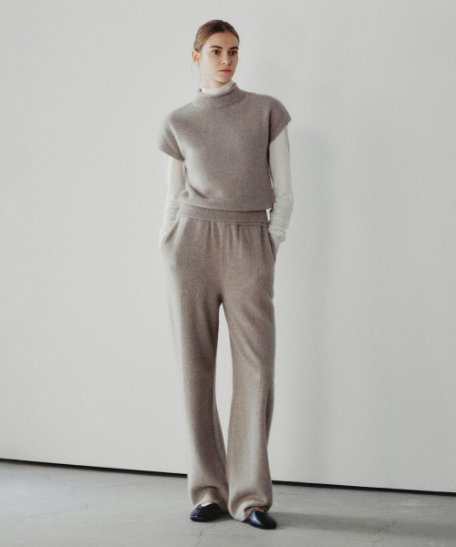 J'RIUM(ジェイリウム)の「サンディラクーン ストレートパンツ ベージュ(その他パンツ・レディース・その他・SMALL/MEDIUM)」の1枚目の写真