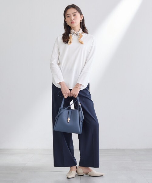 INDIVI(インディヴィ)の「【洗える】きれいめラウンドテールロンT(Tシャツ/カットソー・レディース・ブラック/オフホワイト・13/05/38/34/15 /03/19)」の17枚目の写真