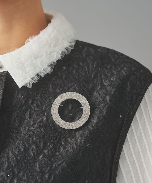 UNITED ARROWS（ユナイテッドアローズ）の「サークル ブローチ（ブローチ/コサージュ・レディース・その他1・FREE）」の2枚目の写真