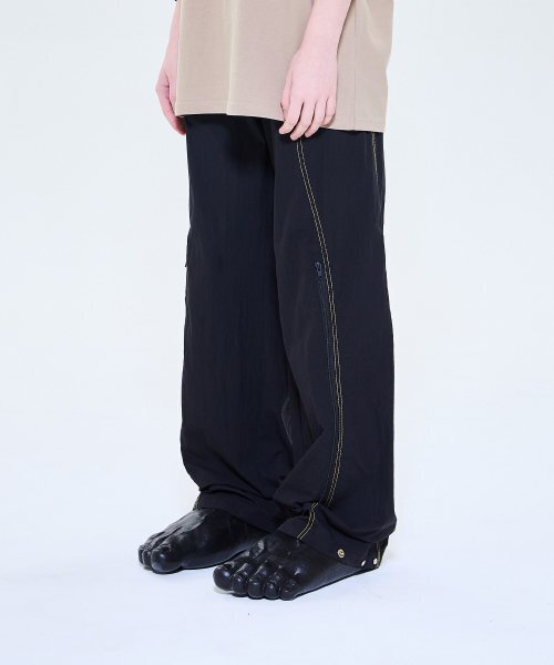 TCM cross knee zipper pants (black)