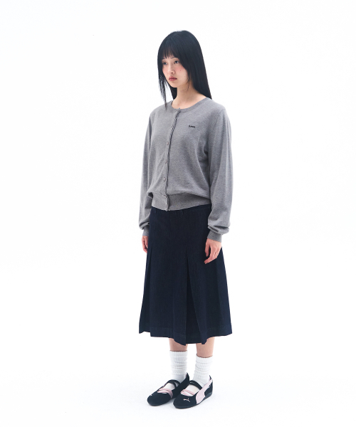 AMESWORLDWIDE(アメスワールドワイド)の「BASIC ROUND NECK CARDIGAN GREY(カーディガン/ボレロ・レディース・その他・FREE)」の4枚目の写真