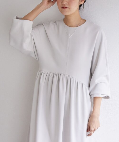 LIVETART（リヴェタート）の「《LIVETART》ギャザーコクーンワンピース（ワンピース・レディース・ベージュ・FREE）」の8枚目の写真