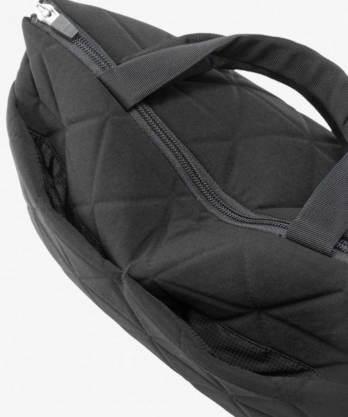 THE NORTH FACE(ザノースフェイス)の「THE NORTH FACE Geoface Box Tote ザ ノースフェイス ジオフェイスボックストート(トートバッグ・メンズ・ブラック/アイボリー・FREE)」の13枚目の写真