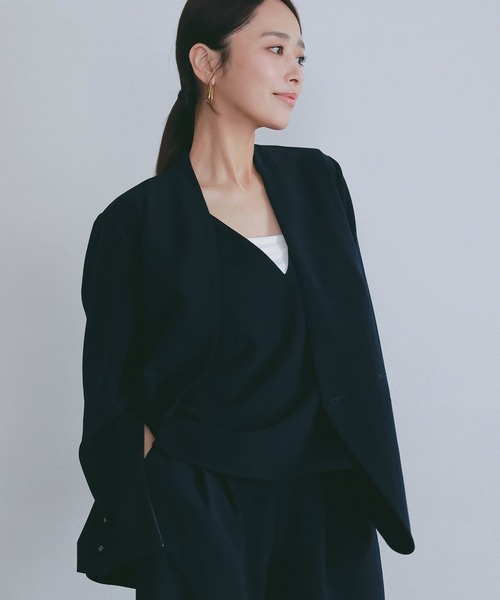 AJUGA.（アジュガ）の「2WAYスリーブ イージーノーカラージャケット【セレモニー/オケージョン】（ノーカラージャケット・レディース・ブラック/ネイビー・M/S）」の5枚目の写真