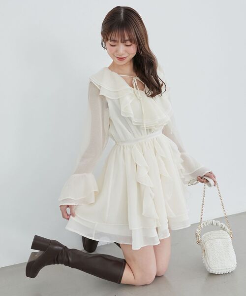 MAJESTIC LEGON(マジェスティックレゴン)の「エアリーラッフルフリルミニワンピース(ワンピース・レディース・ブラック/アイボリー/ホワイト系その他2・MEDIUM)」の2枚目の写真