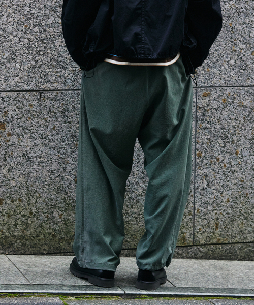 JOURNAL STANDARD(ジャーナルスタンダード)の「リランチェ ピグメント オーバー パンツ(スラックス・メンズ・ブラック/カーキ/グレー/ブラウン・SMALL/MEDIUM/LARGE)」の17枚目の写真