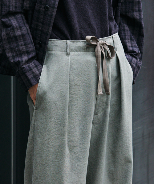 JOURNAL STANDARD（ジャーナルスタンダード）の「リランチェ ピグメント オーバー パンツ（スラックス・メンズ・ブラック/カーキ/グレー/ブラウン・SMALL/MEDIUM/LARGE）」の7枚目の写真