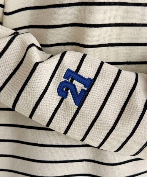 fredy emue（フレディエミュ）の「ニットソーボーダーBIGプルオーバー（Tシャツ/カットソー・レディース・ホワイト系その他/ブラック系その他・38）」の18枚目の写真