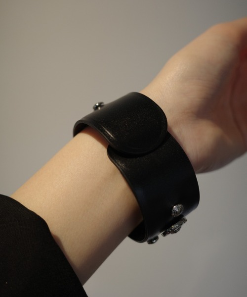 TOGA TOO Leather roll bangle（ブレスレット）｜TOGA TOO（トーガトゥ