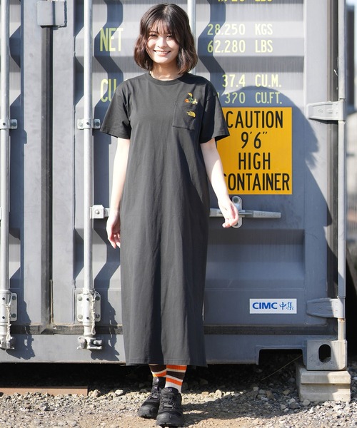 THE NORTH FACE(ザノースフェイス)の「THE NORTH FACE/ザ・ノース・フェイス ワンピース S/S FD Flower Logo Onepiece Crew NTW32632(ワンピース・レディース・スモークグレー/オフホワイト/ブラック・L/M/S/XL)」の10枚目の写真