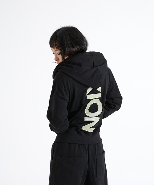 FTW（エフティダブリュー）の「VELOUR PATCH ZIP HOODIE（パーカー・レディース・ブラック/グレー・SMALL/MEDIUM/LARGE）」の10枚目の写真