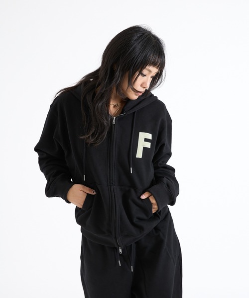 FTW（エフティダブリュー）の「VELOUR PATCH ZIP HOODIE（パーカー・レディース・ブラック/グレー・SMALL/MEDIUM/LARGE）」の16枚目の写真