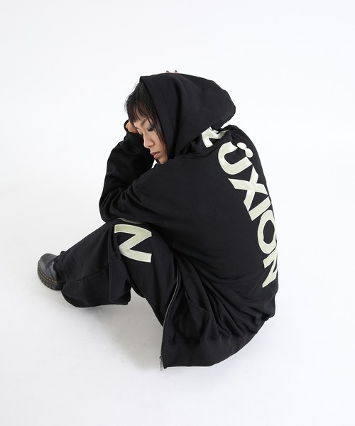 FTW（エフティダブリュー）の「VELOUR PATCH ZIP HOODIE（パーカー・レディース・ブラック/グレー・SMALL/MEDIUM/LARGE）」の22枚目の写真