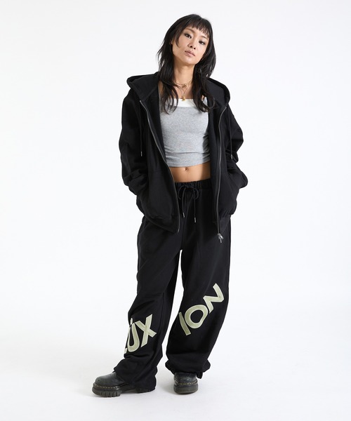 FTW（エフティダブリュー）の「VELOUR PATCH ZIP HOODIE（パーカー・レディース・ブラック/グレー・SMALL/MEDIUM/LARGE）」の17枚目の写真