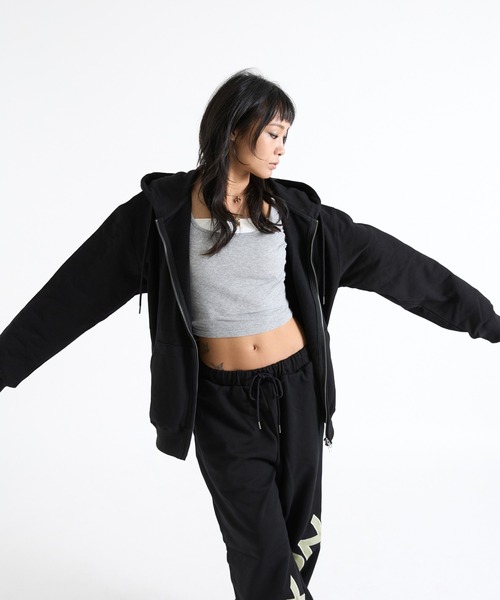 FTW（エフティダブリュー）の「VELOUR PATCH ZIP HOODIE（パーカー・レディース・ブラック/グレー・SMALL/MEDIUM/LARGE）」の19枚目の写真