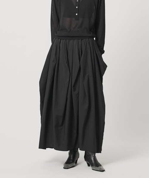 AEWEN MATOPH（イウエン マトフ）の「＜AEWEN MATOPH＞ナイロンタックコクーンスカート ‐ ウォッシャブル ‐（スカート・レディース・ブラック/オリーブ・36/38）」の6枚目の写真