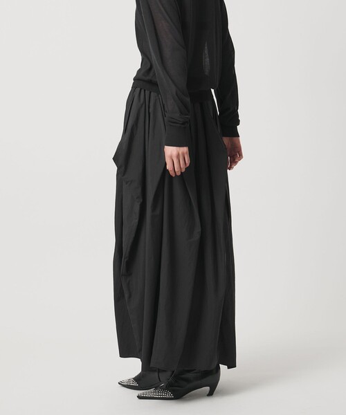 AEWEN MATOPH（イウエン マトフ）の「＜AEWEN MATOPH＞ナイロンタックコクーンスカート ‐ ウォッシャブル ‐（スカート・レディース・ブラック/オリーブ・36/38）」の7枚目の写真