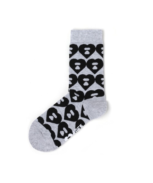 A BATHING APE(アベイシングエイプ)の「BIG HEART MONOGRAM INTARSIA SOCKS(ソックス/靴下・レディース・ブラック/グレー/ホワイト・FREE)」の1枚目の写真