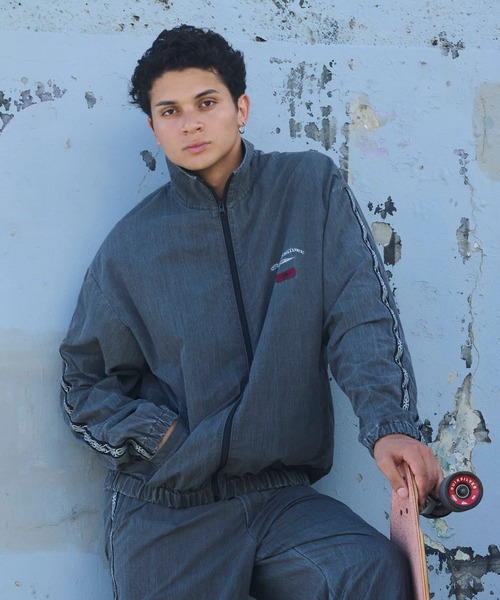 Quiksilver（クイックシルバー）の「QUIKSILVER メンズ/ユニセックス SURF SK8 JACKET フルジップジャケット ルーズフィット<MERCURY COLLECTION> 【2026年春夏モデル】/クイックシルバーナイロンブルゾン（ブルゾン・メンズ・ブラック/インディゴブルー・LARGE/MEDIUM/X-LARGE）」の2枚目の写真