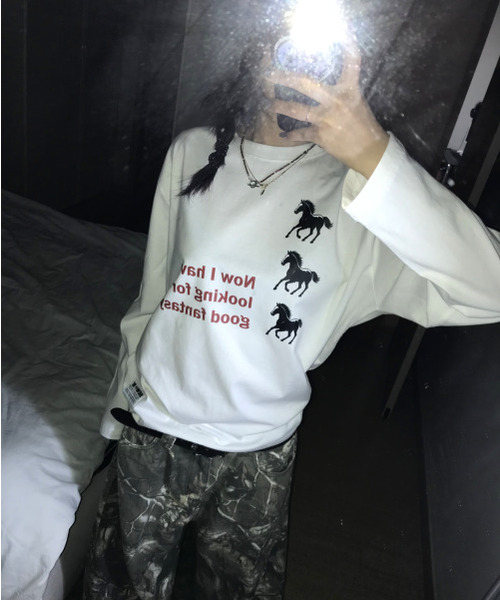 SEW-B(ソービー)の「オーバーサイズLOOK長袖Tシャツ(Tシャツ/カットソー・レディース・その他・FREE)」の1枚目の写真